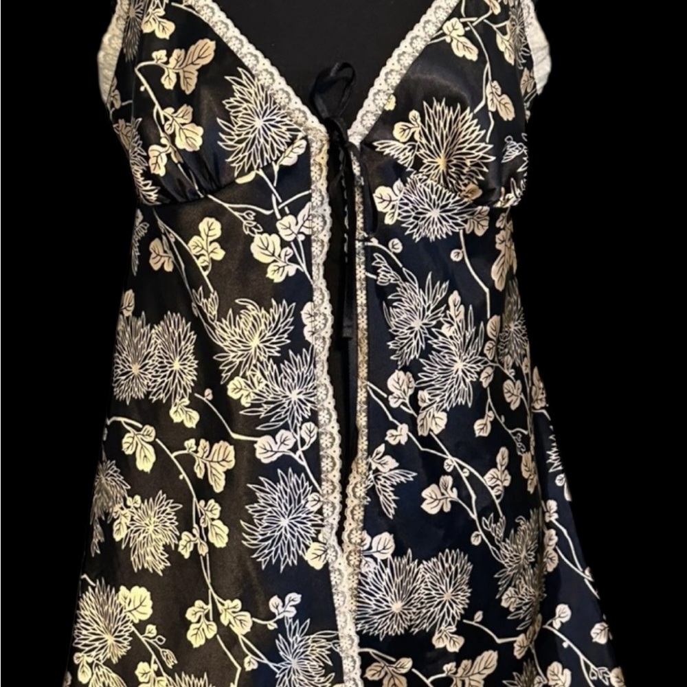 Victoria's Secret Black and Cream Lace Camisole tie front